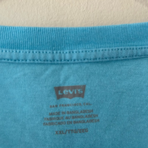 Levi's Blue Graphic T-Shirt - Picture 2 of 3